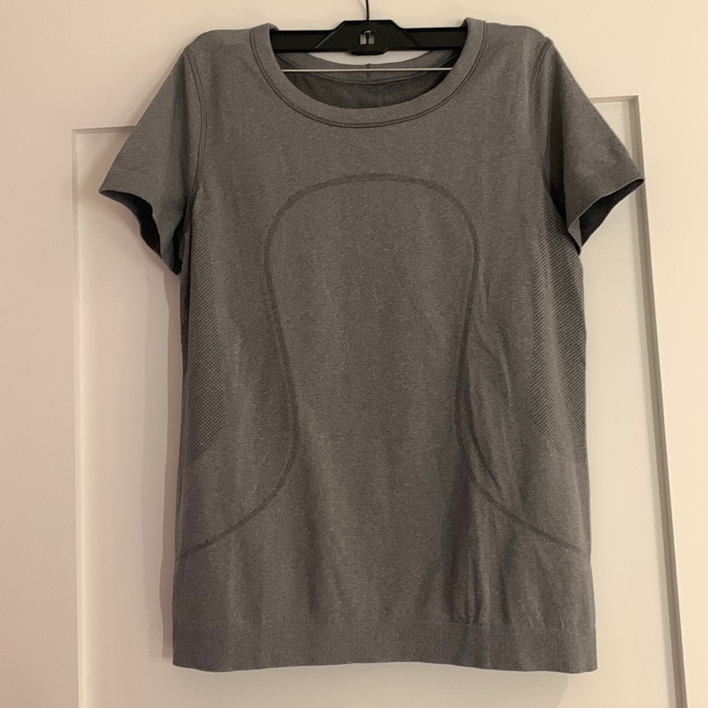 Grey Lululemon t-shirt, size 6